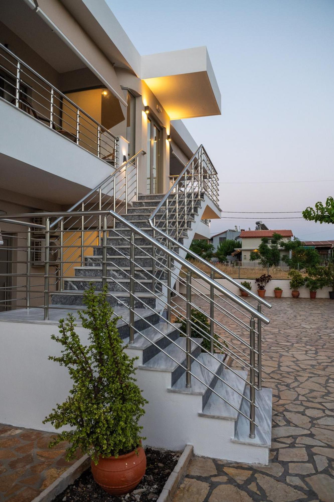 Raptis Apartments Ligia  Exterior photo
